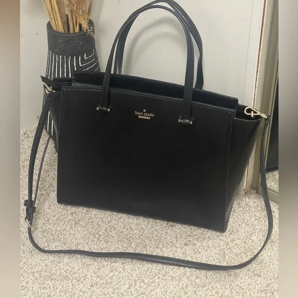 Kate Spade Elegant Black Tote New without tags🏷️ - Picture 3 of 8